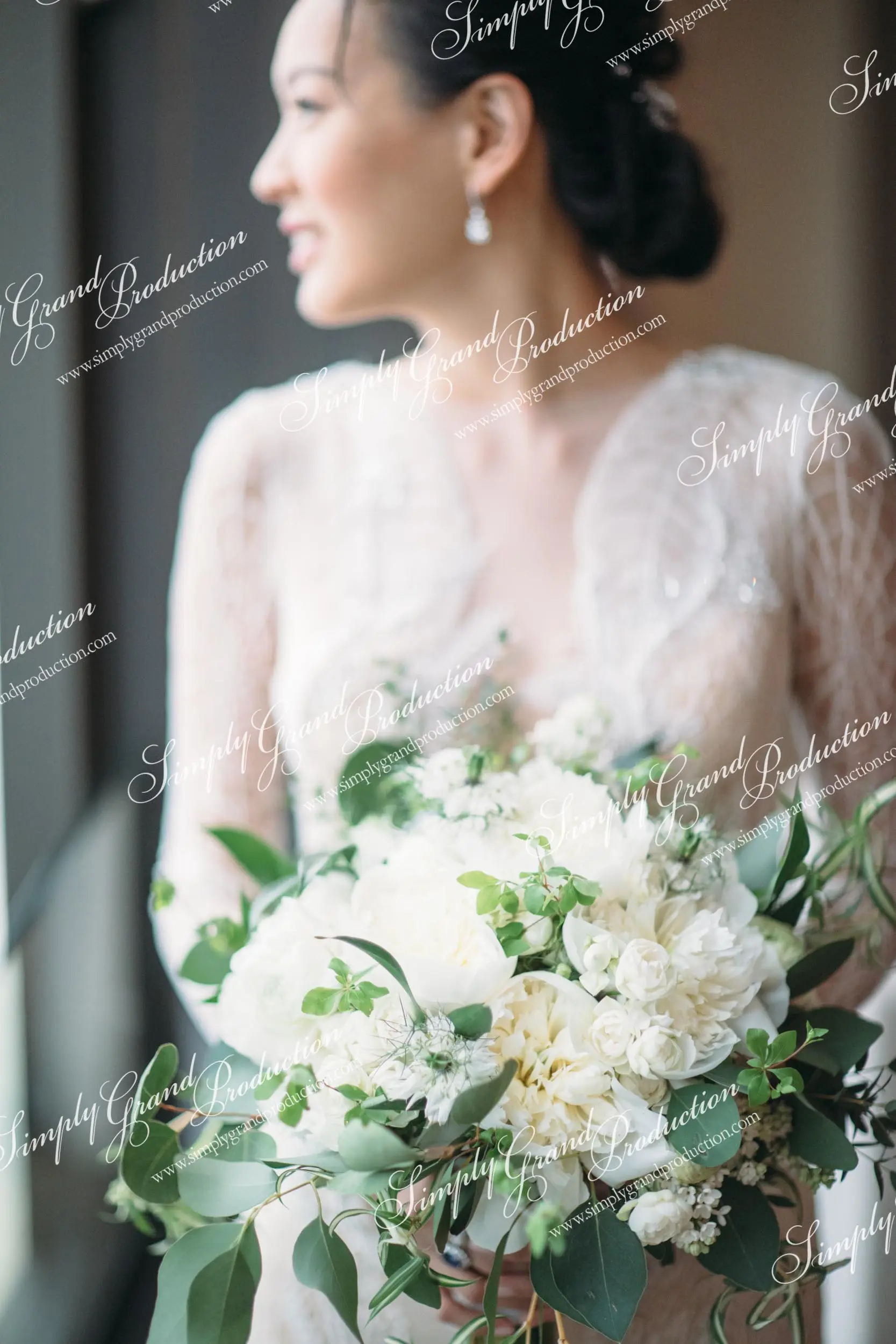 Simply_Grand_Production_Ballroom_wedding_decoration_bride_elegance_Grand_Hyatt_2_11_wm