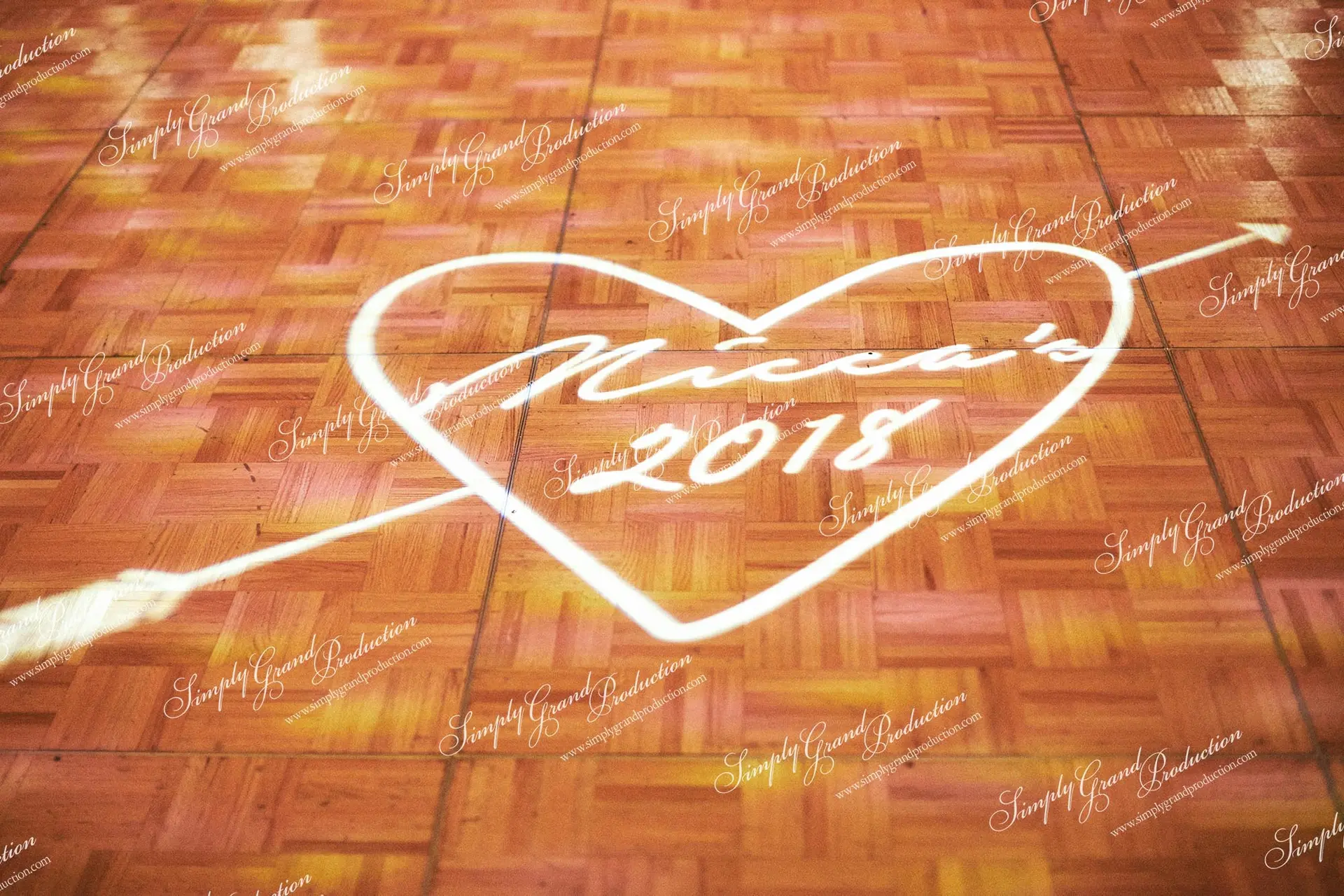 Simply_Grand_Production_Ballroom_wedding_decoration_gobo_lighting_love_arrow_dancefloor_1_6_wm