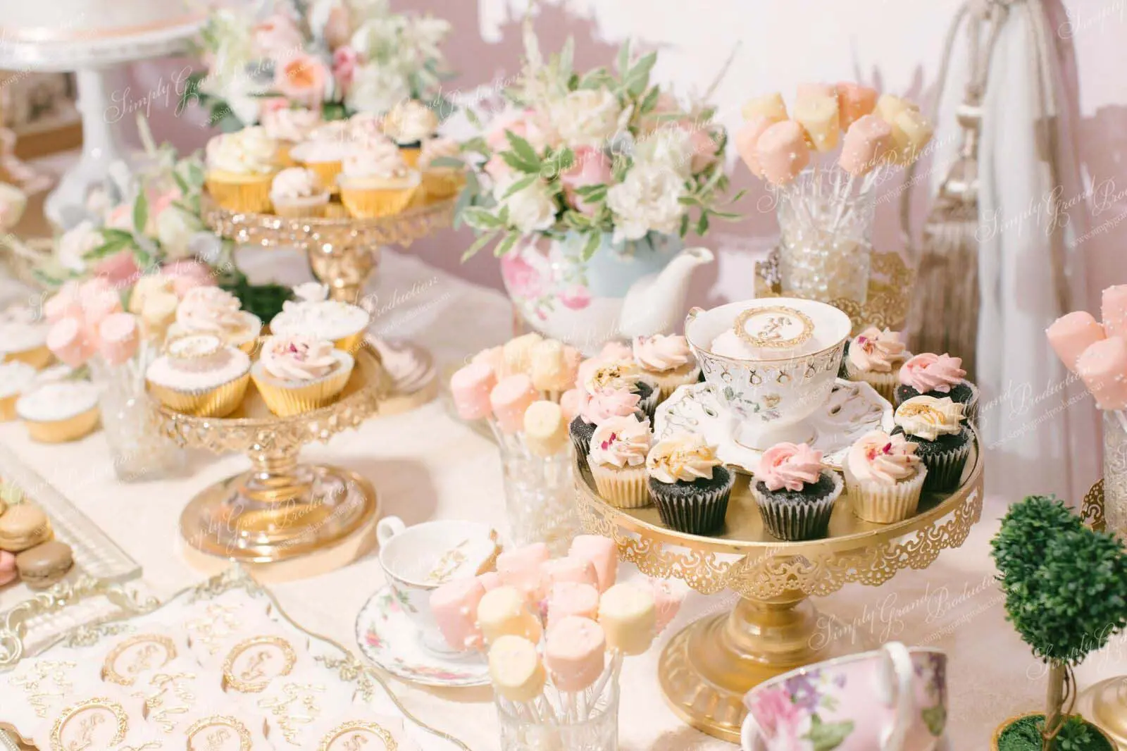 Grand Hyatt_Wedding_Decoration_Dessert table_9