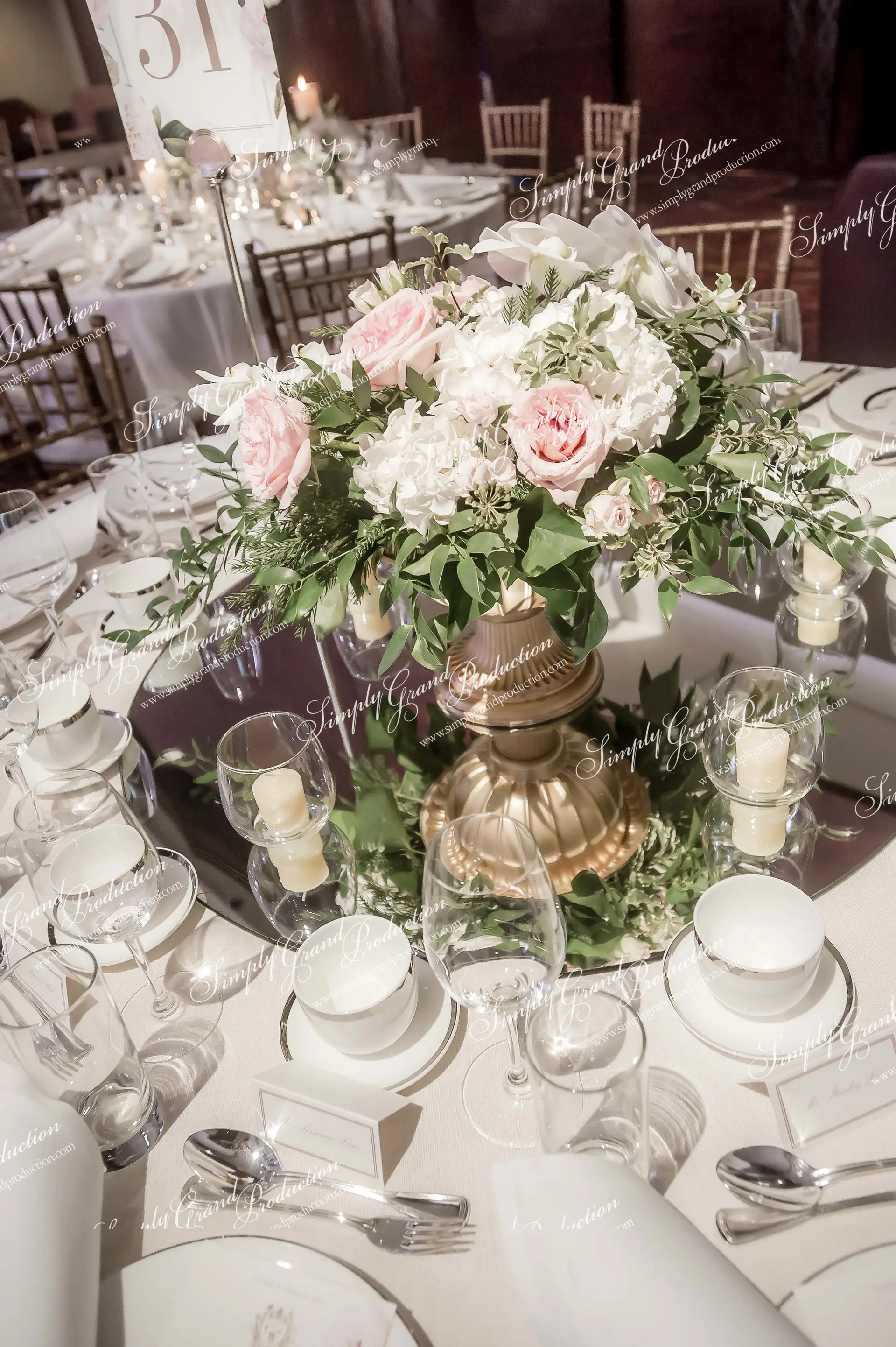 Simply_Grand_Production_wedding_decoration_low_centerpieces_Grand_Hyatt_1_9_wm