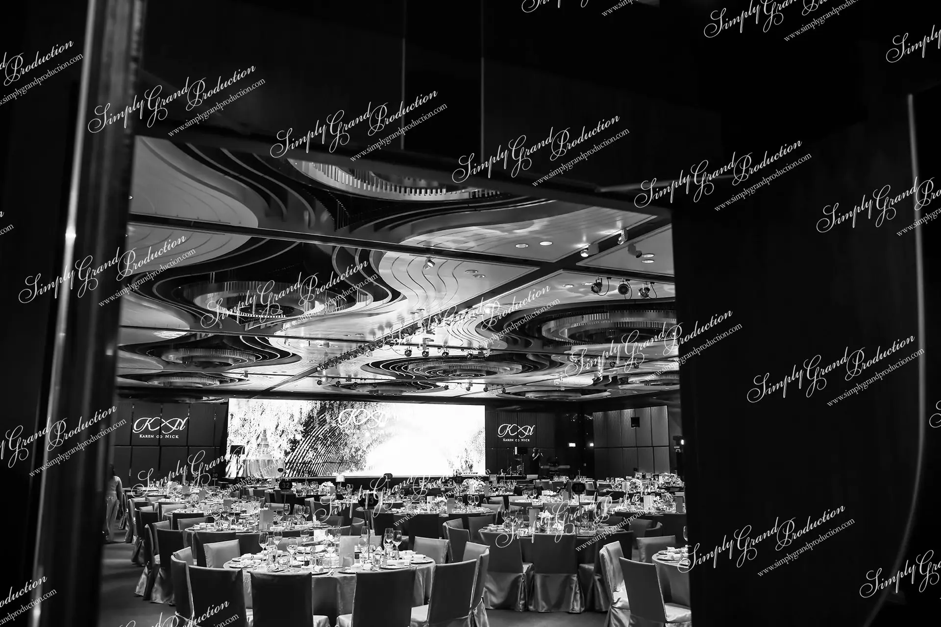 Simply_Grand_Production_Classic_Elegant_wedding_decoration_black_white_InterContinental_1_9