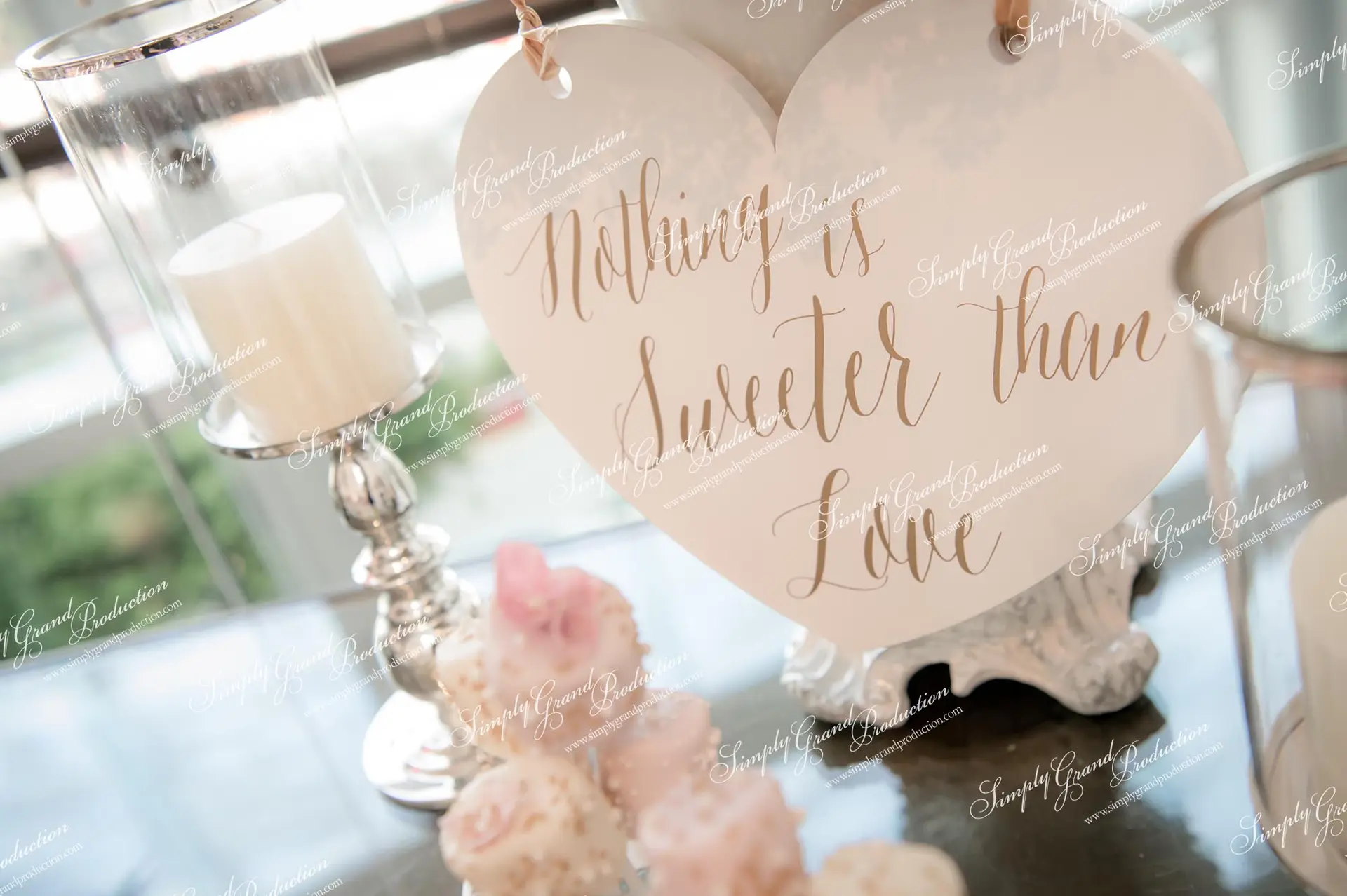 Simply_Grand_Production_Classic_Elegant_wedding_decoration_dessert_table_quote_Four_Seasons_1_4