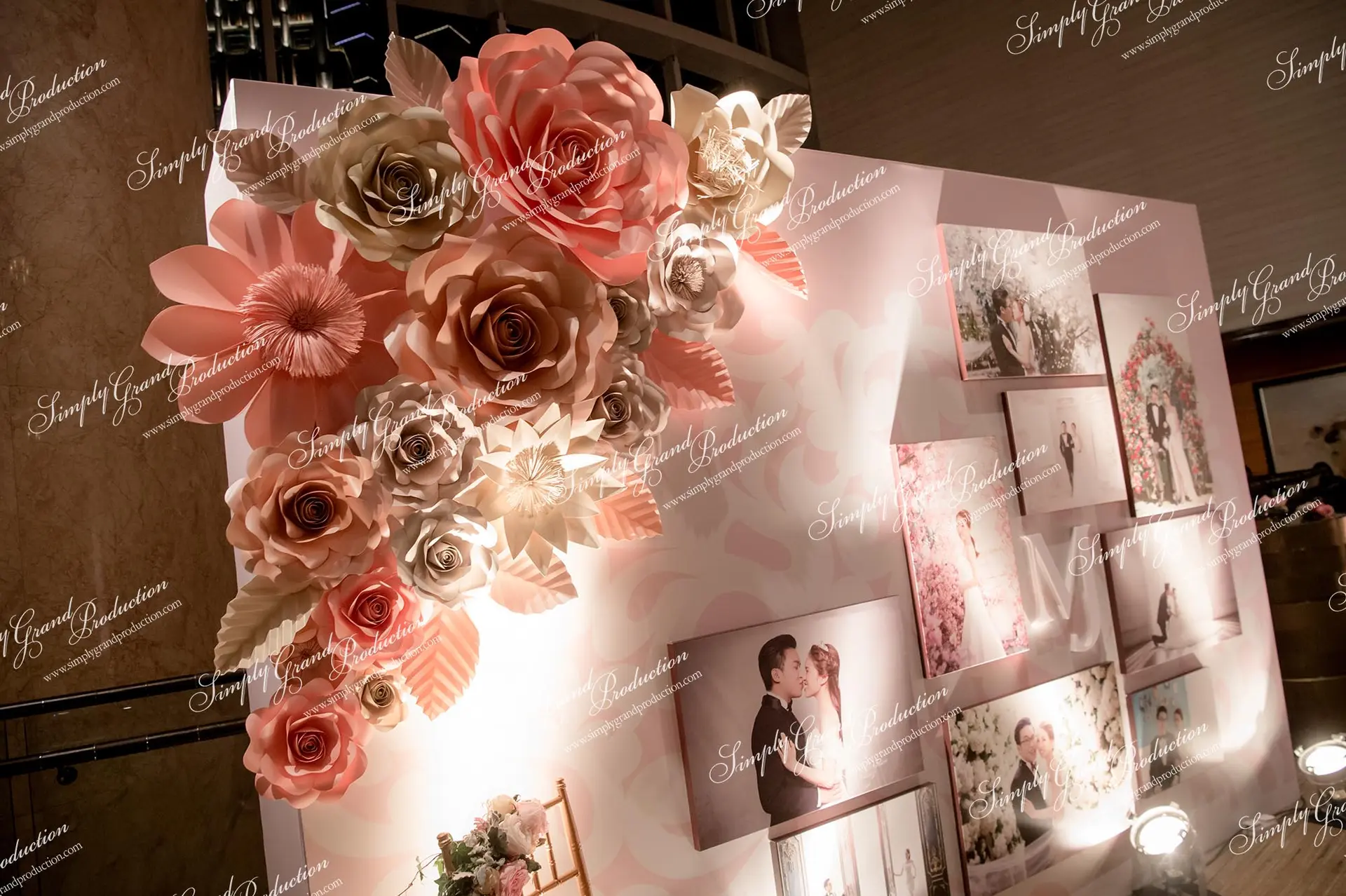 Simply_Grand_Production_wedding_deco_photo_gallery_paper_flower_portrait_lighting_Four_Seasons_1_10