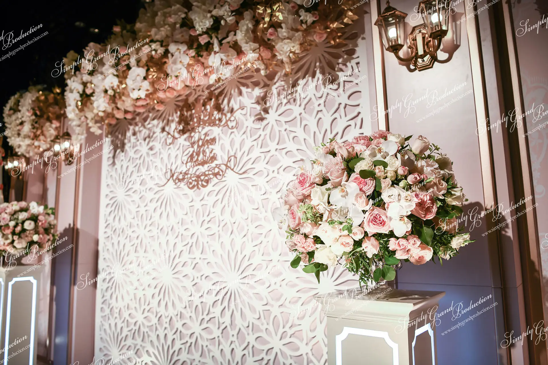 Simply_Grand_Production_Classic_Elegant_blush_ivory_backdrop_Ritz_Carlton_2_12