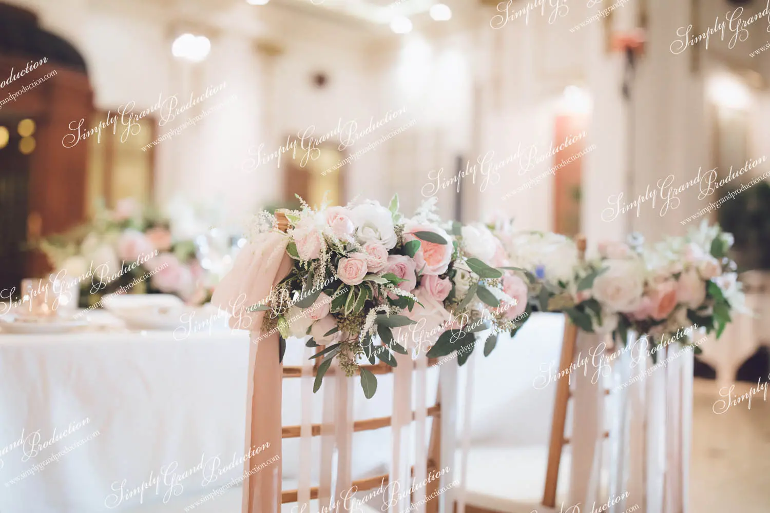 Simply_Grand_Production_Outdoor_wedding_decoration_chair_bouquet_Repulse_Bay_1_7.jpg