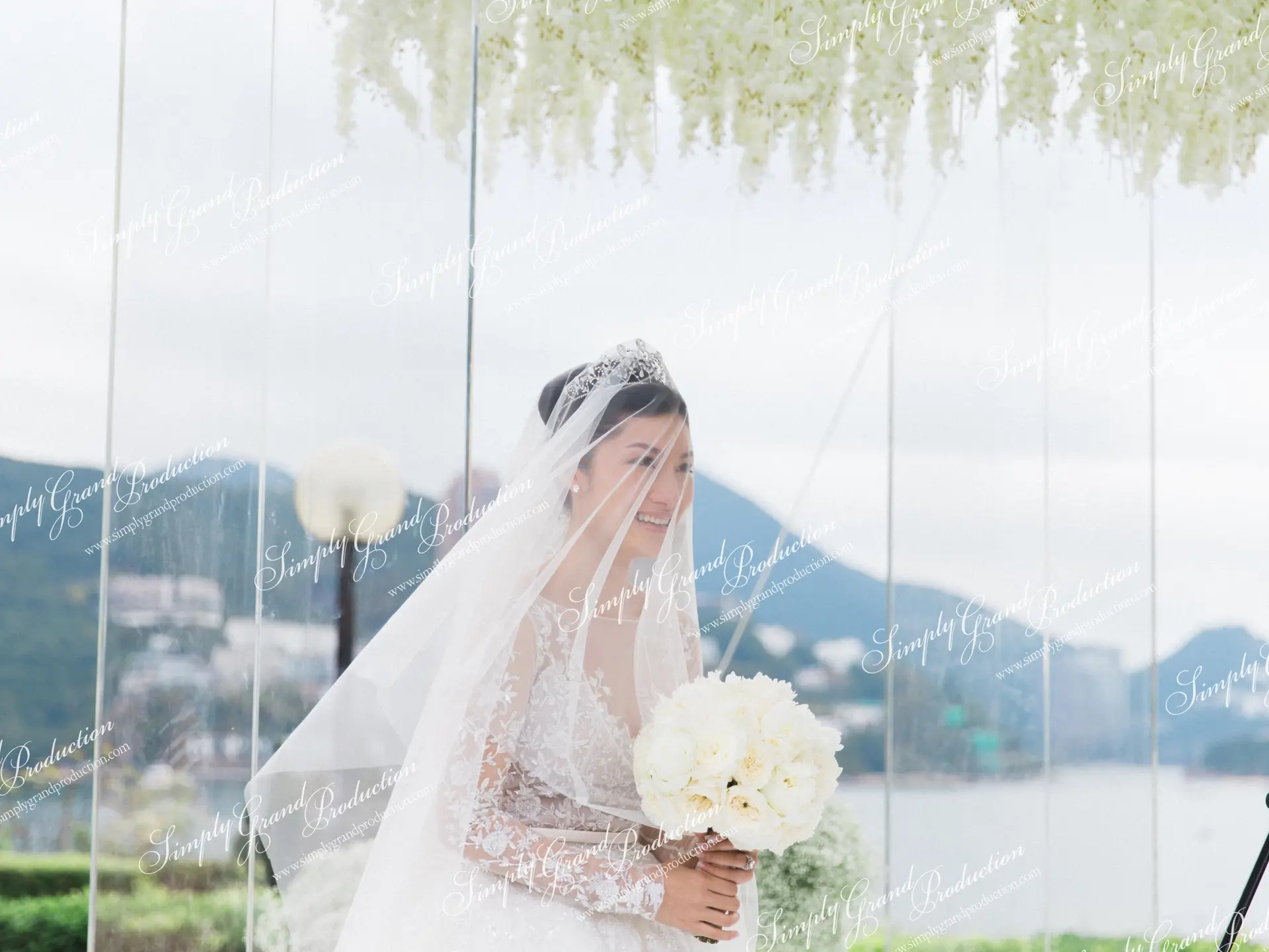 Simply_Grand_Production_Outdoor_wedding_decoration_bride_bouquet_Country_Club_1_10.jpg