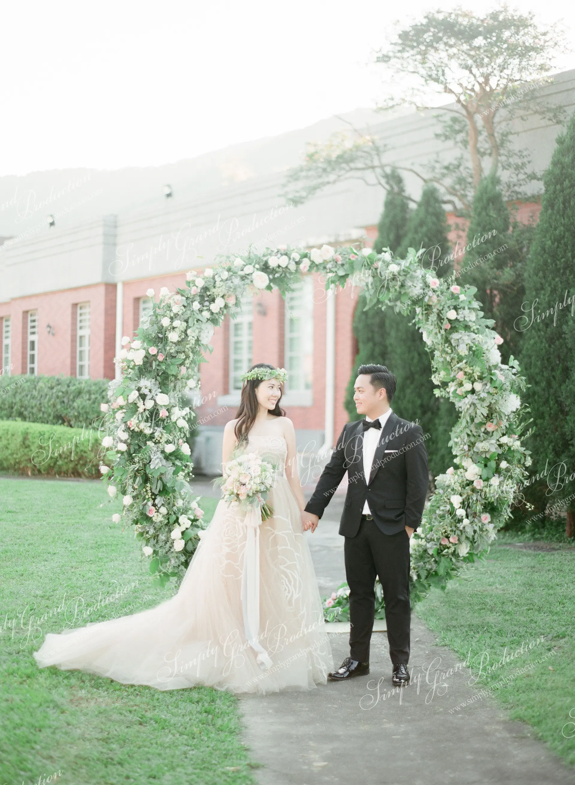 Simply_Grand_Production_Outdoor_wedding_decoration_photoshoot_Adventist_College_ring_of_promise_infinity_2_11.JPG